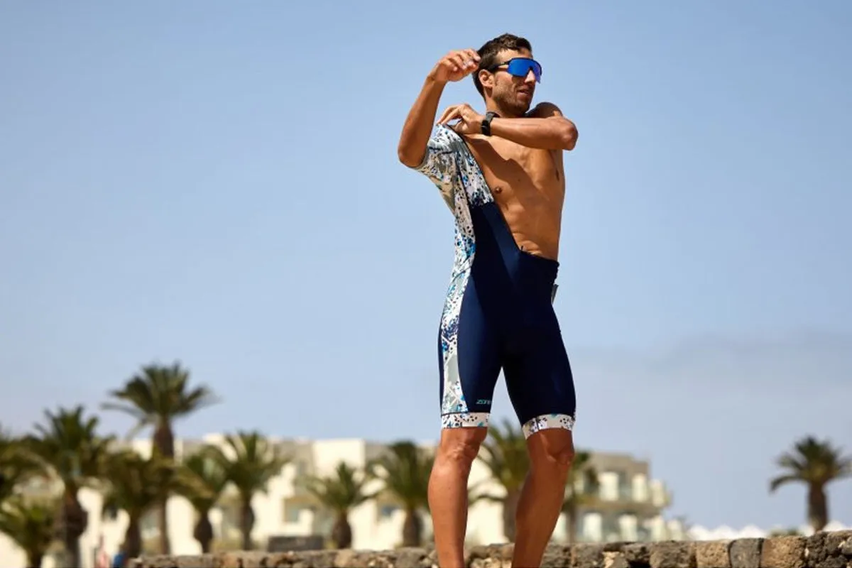 Zone3 - Men's Activate  Revolution II Short Sleeve Trisuit - Sand Storm